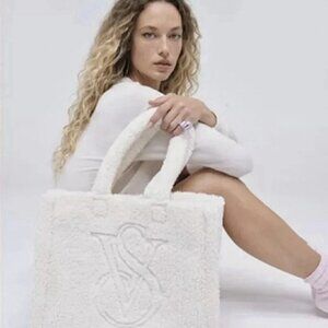VICTORIA's SECRET ivory/cream SHERPA vs logo TOTE CARRYALL BAG limited edition